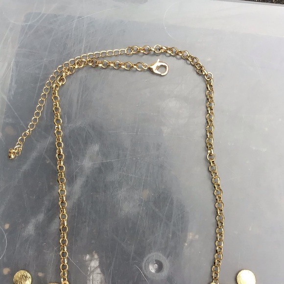 Gold statement necklace lightweight OS - Picture 4 of 5